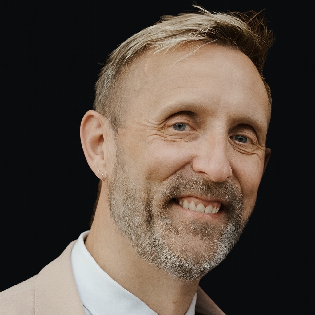 Headshot of Martyn Hopper
